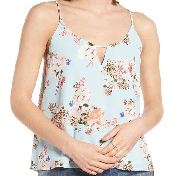 Lush Tops - ✨ HP✨Lush
Keyhole Floral Woven Tank Top✨